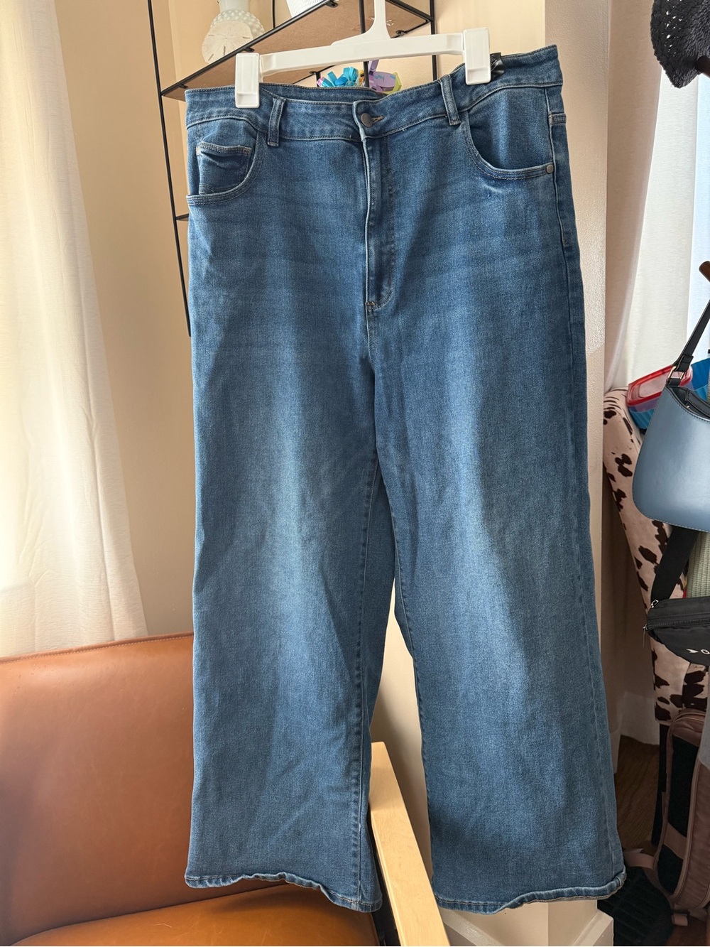 Classi Straight-Leg Jeans in Medium Blue